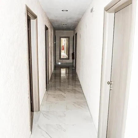Valentino Hotel 3*